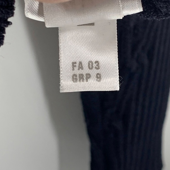 St John Sweater V Neck Pullover Blk  Santana Knit with Cable Knit Detailing Sz S - Picture 13 of 13